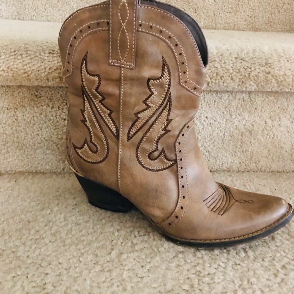 Boots!! - Picture 2 of 13